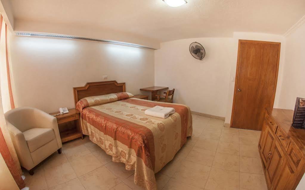 Hotel Atenas Халапа Экстерьер фото